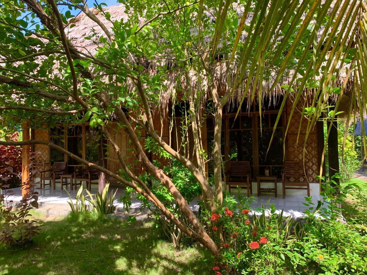 Budi Sun Resort Maumere Luaran gambar