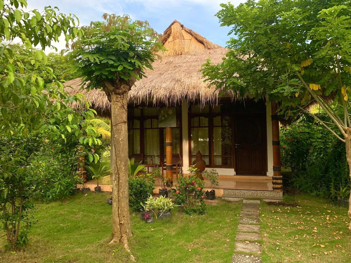 Budi Sun Resort Maumere Luaran gambar